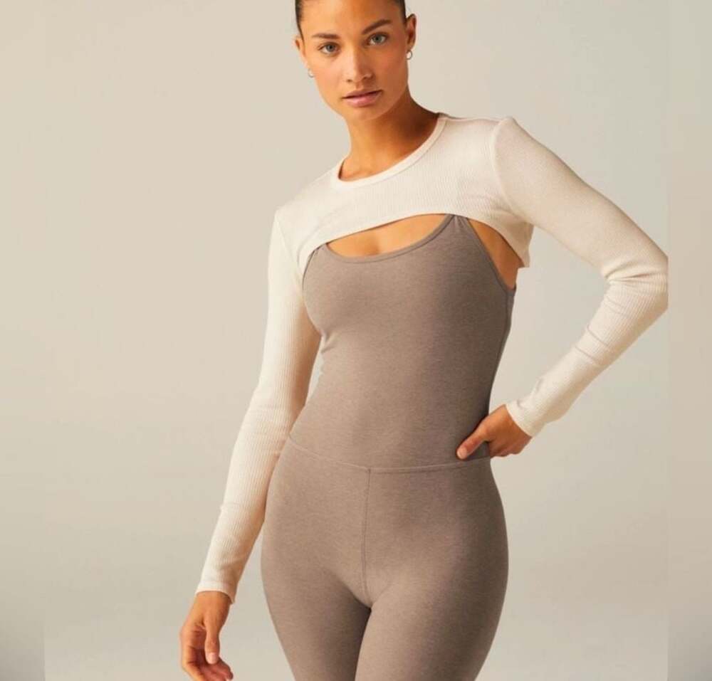 Beyond Yoga Formation Shrug Ribbed Long Sleeve Crop Top